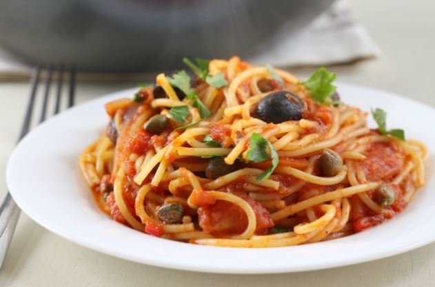 Espaguetis putanesca